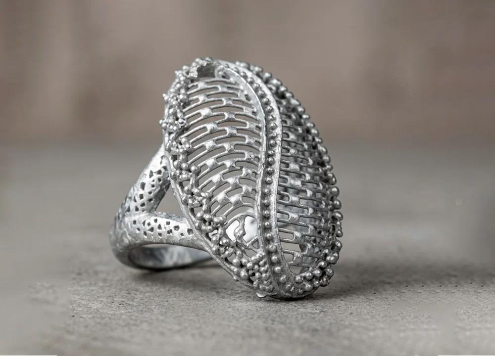 anel de impressão 3d com aparencia metalica